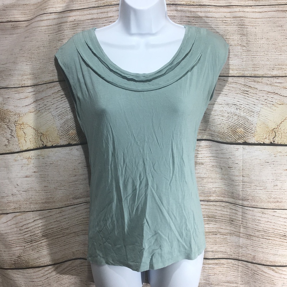 Ann Taylor Petite scalloped neck layered green SP